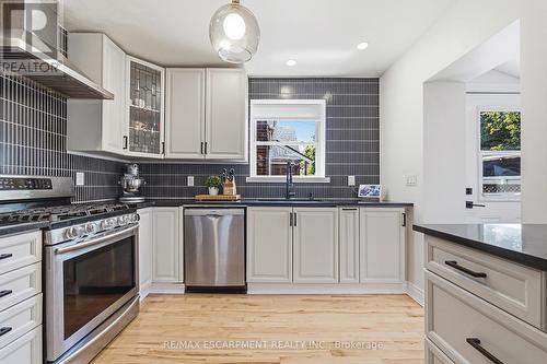 255 Weir Street N, Hamilton, ON - Indoor Photo Showing Kitchen With Stainless Steel Kitchen