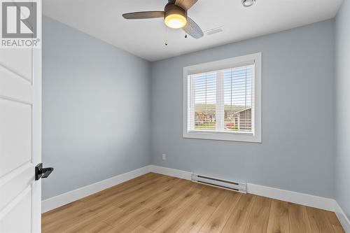 21 Devaughn Street, Paradise, NL - Indoor Photo Showing Other Room