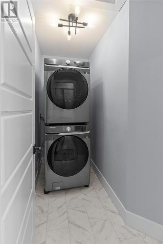 21 Devaughn Street, Paradise, NL - Indoor Photo Showing Laundry Room