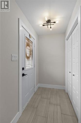 21 Devaughn Street, Paradise, NL - Indoor Photo Showing Other Room