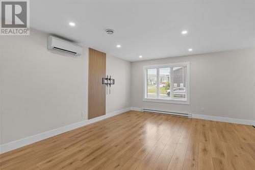 21 Devaughn Street, Paradise, NL - Indoor Photo Showing Other Room