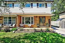 140 LUNDY'S LANE Newmarket, ON L3Y 3S3