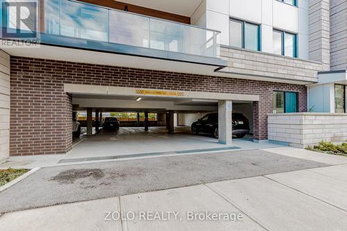 208 - 123 MAURICE DRIVE , Oakville, Ontario L6K 2W6 3