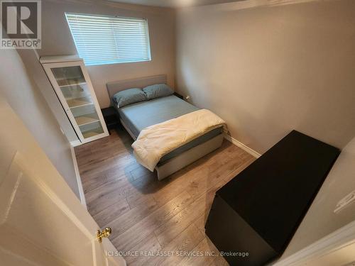 699 Castleguard Crescent, Burlington, ON - Indoor