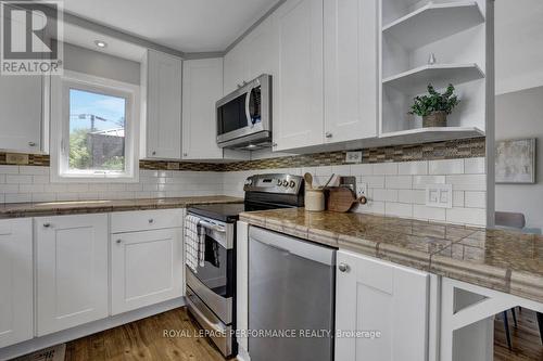 12 Prince Albert Street, Ottawa, ON - Indoor Photo Showing Kitchen
