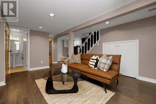 12 Prince Albert Street, Ottawa, ON - Indoor Photo Showing Living Room