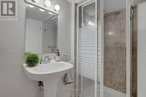 12 Prince Albert Street, Ottawa, ON - Indoor Photo Showing Bathroom