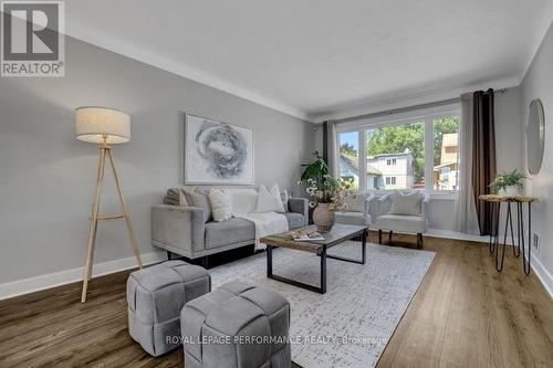 12 Prince Albert Street, Ottawa, ON - Indoor Photo Showing Living Room