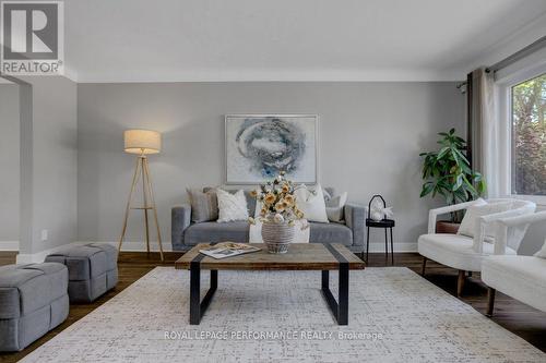12 Prince Albert Street, Ottawa, ON - Indoor Photo Showing Living Room