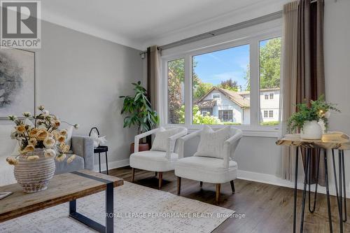 12 Prince Albert Street, Ottawa, ON - Indoor Photo Showing Living Room