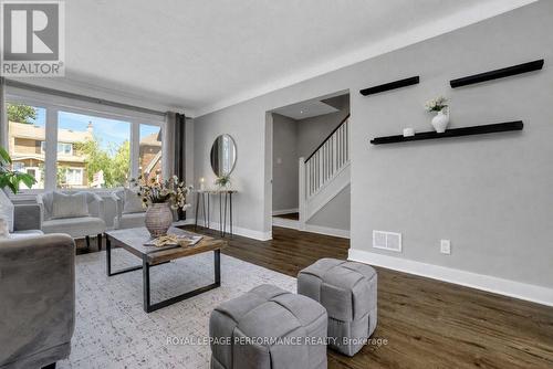 12 Prince Albert Street, Ottawa, ON - Indoor Photo Showing Living Room