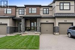 45 FINGLAS COURT  Ottawa, ON K2J 6Y6