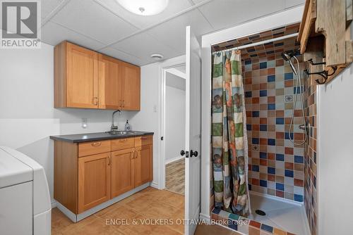 134 Rachael Avenue, Ottawa, ON - Indoor Photo Showing Laundry Room