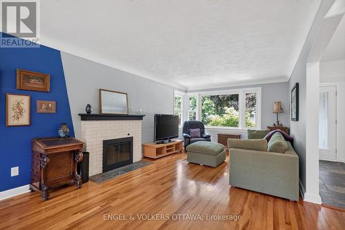 134 Rachael Avenue, Ottawa, ON - Indoor Photo Showing Living Room With Fireplace