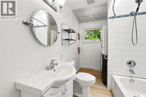 1315 Wilson Crescent, Saskatoon, SK - Indoor Photo Showing Bathroom