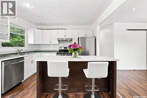 1315 Wilson Crescent, Saskatoon, SK - Indoor Photo Showing Kitchen With Stainless Steel Kitchen With Double Sink