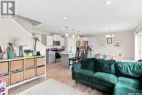 422 Myles Heidt Manor, Saskatoon, SK - Indoor Photo Showing Living Room