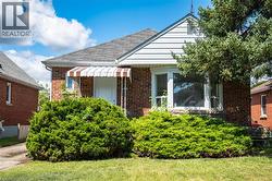 150 BELAND Avenue S  Hamilton, ON L8K 3T6