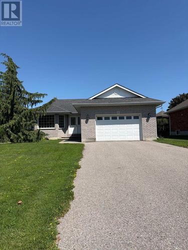 8 WHITNEY COURT , Kawartha Lakes (Lindsay), Ontario K9V 6C4 2