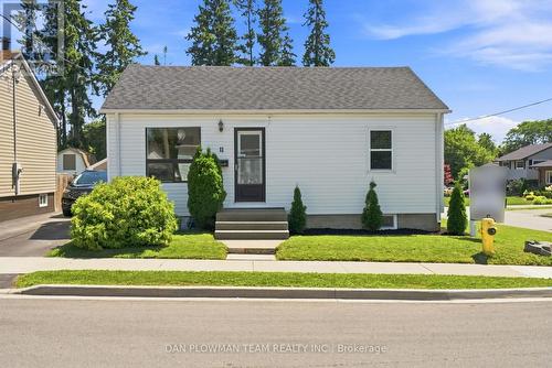 11 VETERANS AVENUE  Clarington, ON L1C 2C1