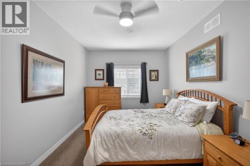 36 Banks Street, Brantford, ON - Indoor Photo Showing Bedroom