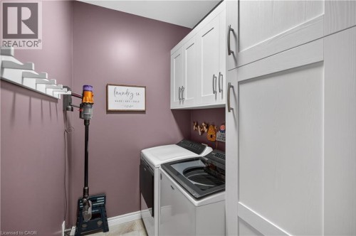 36 Banks Street, Brantford, ON - Indoor Photo Showing Laundry Room