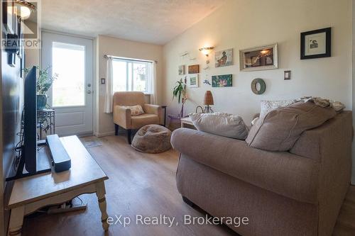 742649 Sideroad 4B, Chatsworth, ON - Indoor
