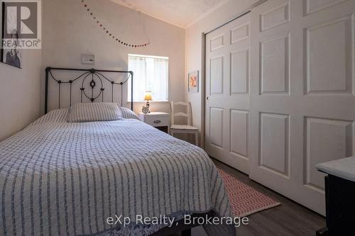 742649 Sideroad 4B, Chatsworth, ON - Indoor Photo Showing Bedroom