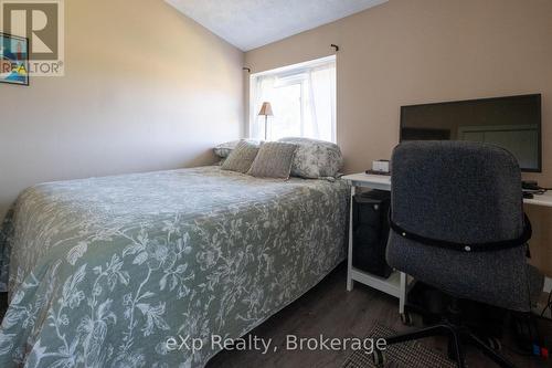 742649 Sideroad 4B, Chatsworth, ON - Indoor Photo Showing Bedroom