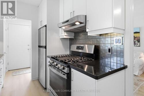 2 Doonaree Drive, Toronto, ON - Indoor Photo Showing Kitchen With Upgraded Kitchen