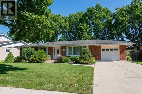 174 NEAL AVENUE  Stratford, ON N5A 5A8