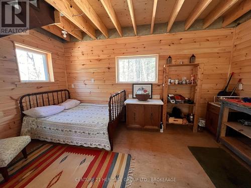2355 Raymo Road, Frontenac (Frontenac Centre), ON - Indoor Photo Showing Bedroom