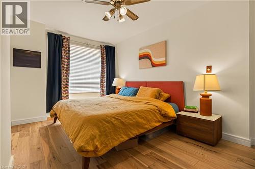 22 Spring Street, Hamilton, ON - Indoor Photo Showing Bedroom