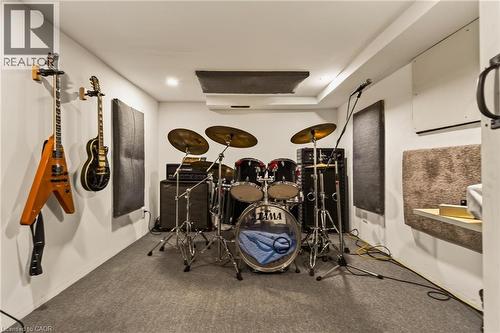 22 Spring Street, Hamilton, ON - Indoor Photo Showing Other Room