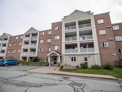 303 15 Langbrae Drive  Clayton Park, NS B3M 3W5