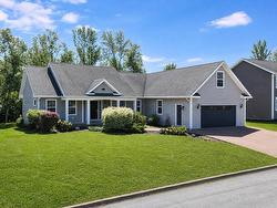 42 Rowan Avenue  New Glasgow, NS B2H 0A4