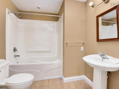 42 Rowan Avenue, New Glasgow, NS 