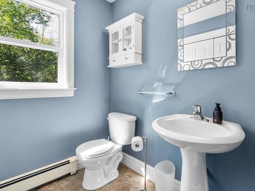 76 Old Mill Road, Hammonds Plains, NS - Indoor Photo Showing Bathroom