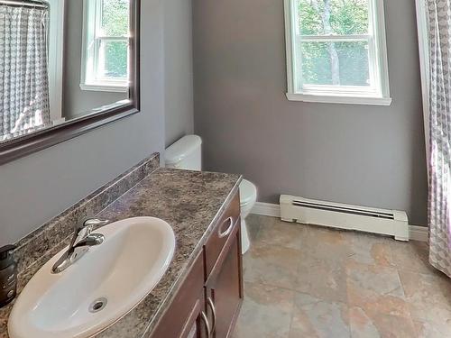 76 Old Mill Road, Hammonds Plains, NS - Indoor Photo Showing Bathroom