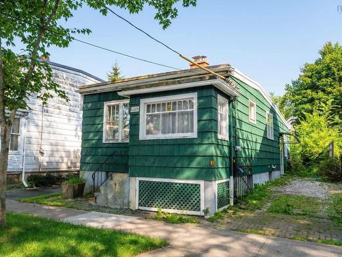 6301 Lawrence Street  Halifax, NS B3L 1J8