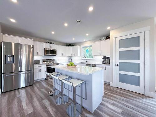 34 Waters Edge Lane, Cornwall, PE - Indoor Photo Showing Kitchen With Upgraded Kitchen