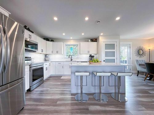 34 Waters Edge Lane, Cornwall, PE - Indoor Photo Showing Kitchen With Upgraded Kitchen