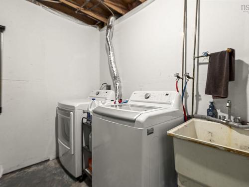 42 Paxton Drive, Cole Harbour, NS - Indoor Photo Showing Laundry Room