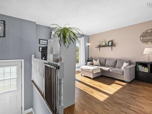 42 Paxton Drive, Cole Harbour, NS - Indoor Photo Showing Living Room