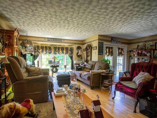 6536 Highway 340, Weymouth, NS - Indoor Photo Showing Living Room
