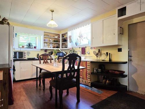 2152 Highway 3, Barrington, NS - Indoor Photo Showing Dining Room