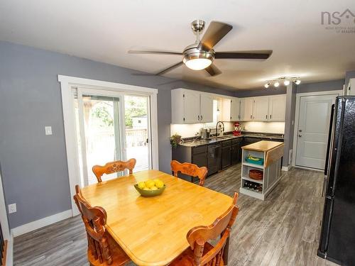 46 Franklin Drive, Truro Heights, NS - Indoor Photo Showing Dining Room