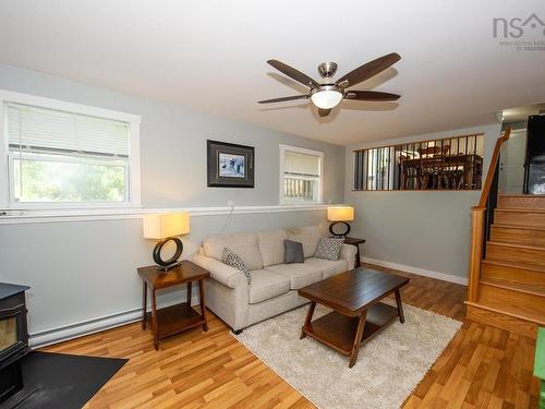 46 Franklin Drive, Truro Heights, NS - Indoor Photo Showing Living Room