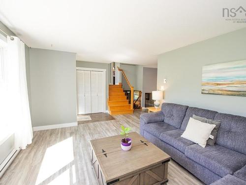 46 Franklin Drive, Truro Heights, NS - Indoor Photo Showing Living Room