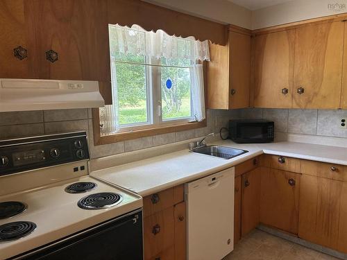 85 Brookside Branch Road, Brookside, NS - Indoor Photo Showing Kitchen